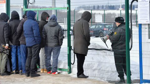 Челябинца заподозрили в фиктивной прописке более двух десятков мигрантов в своей квартире