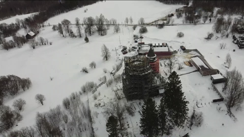 В Ленобласти реставрируют 400-летнюю церковь Рождества Богородицы