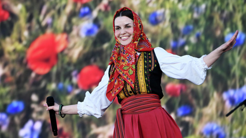 Народный хит "Матушка Земля”: от российской сенсации до международного признания