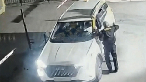 На парковке молодой автохам насмерть сбил охранника
