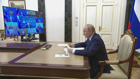 Путин провел совещание с членами правительства