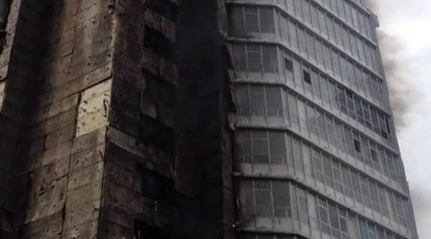 Пожар в Красноярске: жилая 25-этажка превратилась в пылающий факел