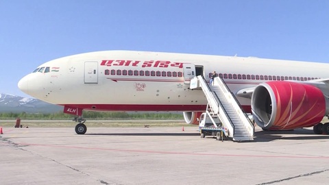 Экстренная посадка самолета Air China: почему экипаж выбрал именно Нижневартовск