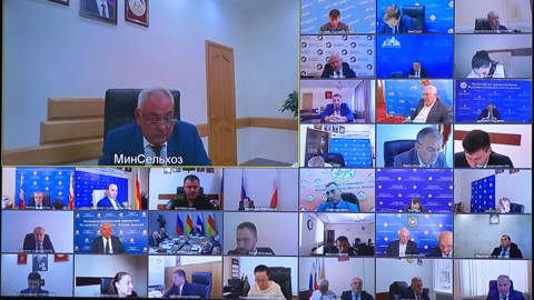 Заседание правительства: программы переселения из аварийного фонда и поддержки безработных, которые решили начать свое дело
