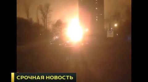 На МКАД загорелся автомобиль, перевозивший газовые баллоны