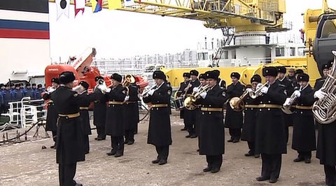 ВМФ России передали два новых морских плавучих крана