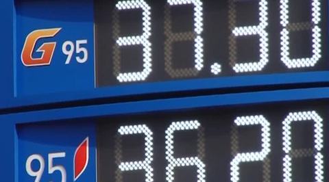 ФАС проследит за бензином и хлебом