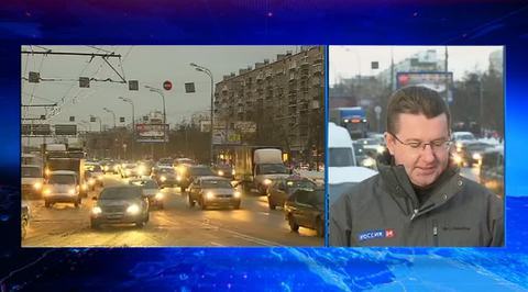 Москва продолжает стоять в огромных пробках
