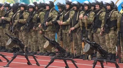 Боевая пехота Владимира Путина готова к любому приказу