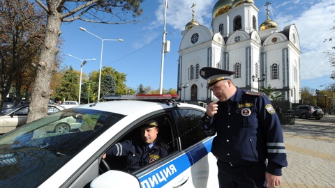Школьников в Краснодаре обучают ПДД другие школьники