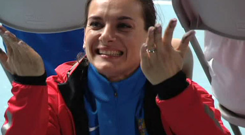 Елена Исинбаева возвращается в большой спорт