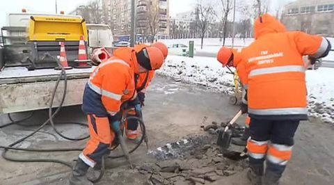 Асфальт на ряде московских улиц переложат под "правильным" углом