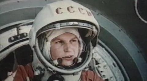 "Эй! Небо! Сними шляпу!": 85 лет Валентине Терешковой