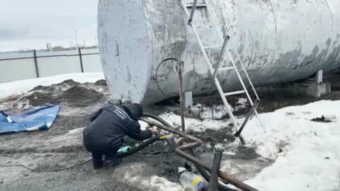 Сельский депутат построил бизнес на незаконной врезке в трубопровод