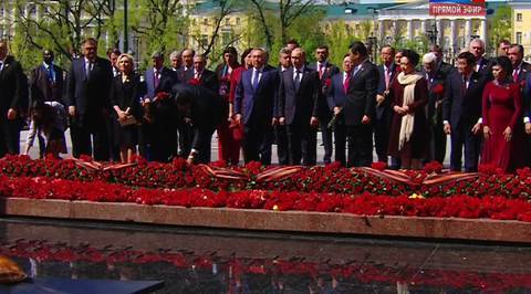 Москва. Парад Победы. Возложение цветов к Могиле Неизвестного солдата