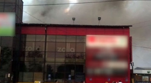 В Иркутске горит торговый центр "Авалон"