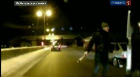 "Уроки" вождения: правила разъяснили бейсбольной битой