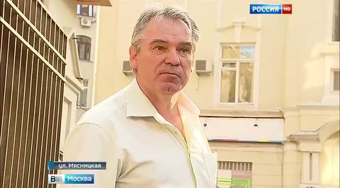 Московские "карлсоны" портят мансардами памятник архитектуры