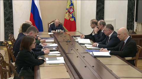 Путин провел первое в этом году совещание по экономическим вопросам