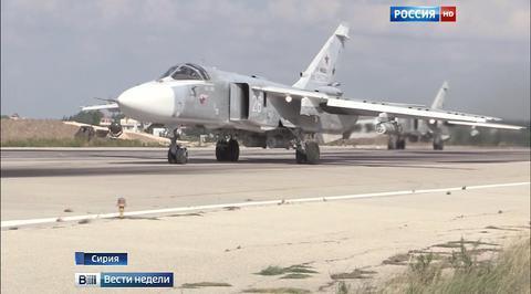 Су-24 в Сирии: прилетают тихо, бьют точно