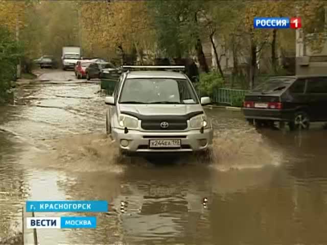 Подмосковная лужа превратилась в море