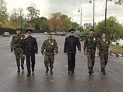 Современные казаки охраняют покой петербуржцев