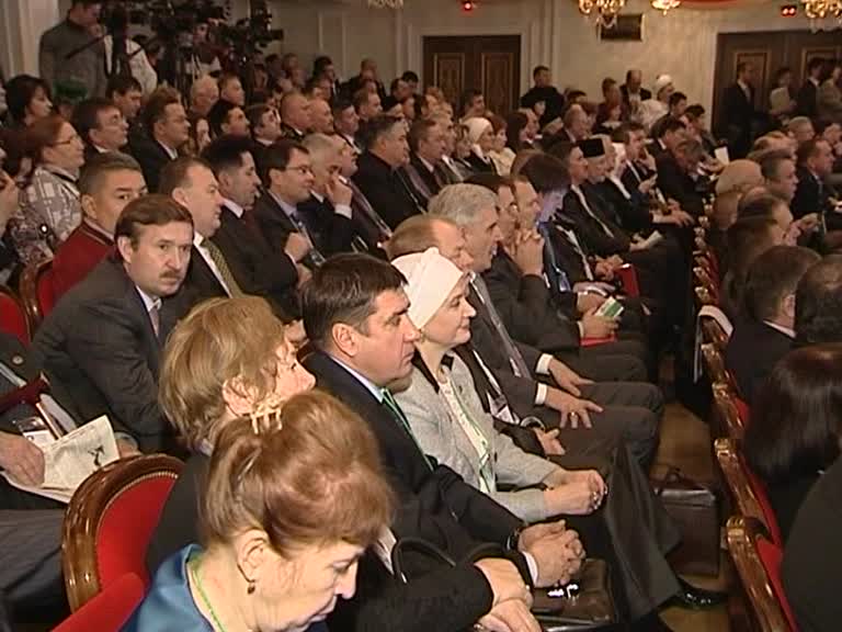 Всемирный конгресс татар решает проблемы соотечественников