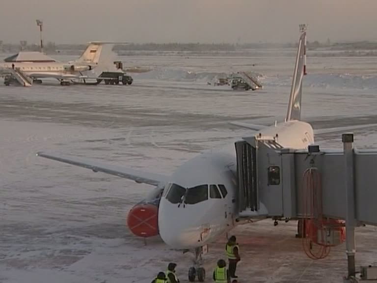 Росавиация приостановила полеты четырех из 10 лайнеров Sukhoi Superjet