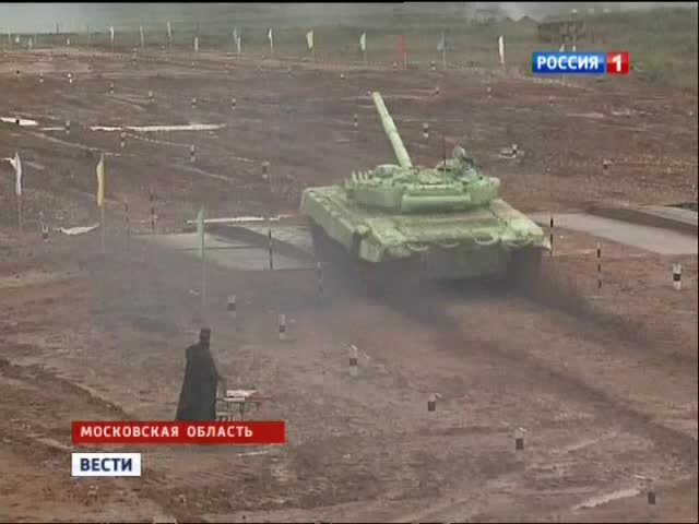 Новый вид биатлона: все как на лыжах, только на танках