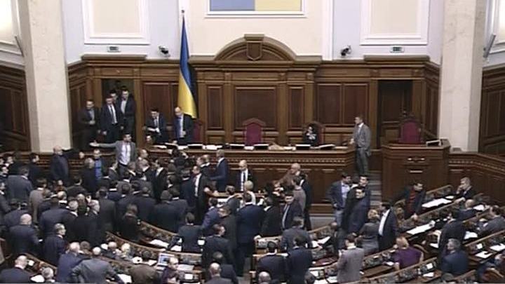 Украина, Киев. Драка в Верховной раде Украины