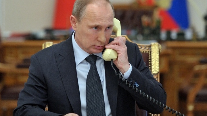 Путин провел телефонный разговор с президентом Палестины Махмудом Аббасом