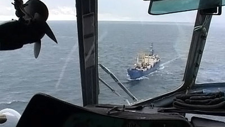 Экипаж затонувшего в Охотском море рефрижератора спасён рыболовным судном