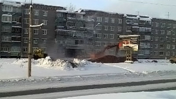 В Братске подросток провалился в промоину с горячей водой