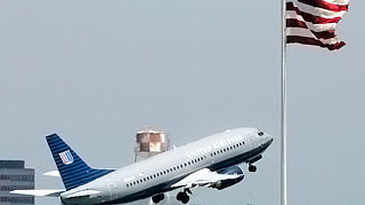 Около 2 тыс. авиарейсов отменены в США из-за торнадо