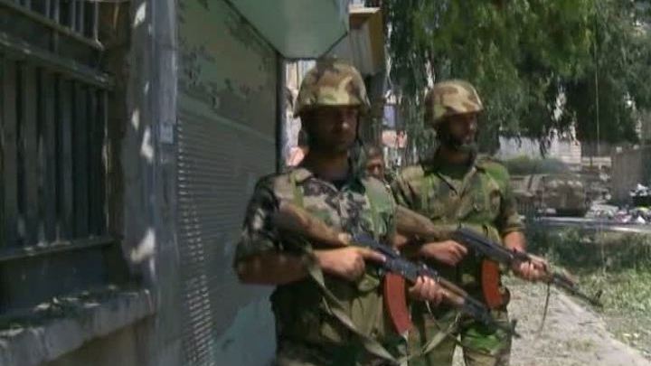 Боевики в Сирии расстреляли подростка на глазах у матери