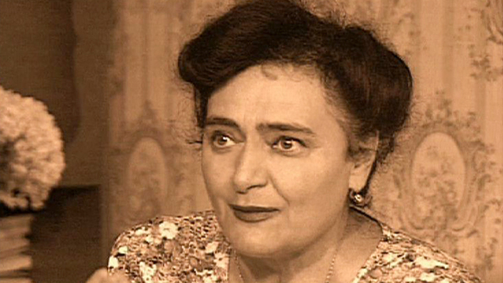 Елена Саканян