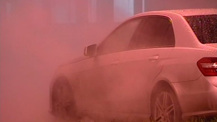 В Петербурге фонтан кипятка выбил стекла в квартирах