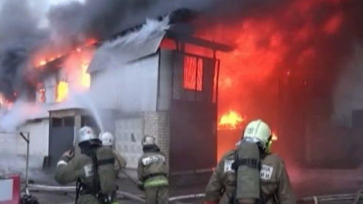 Пожар на складе химии в Перми потушили 