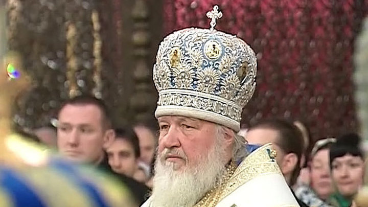Патриарх Кирилл призвал церковь отказаться от дорогих машин