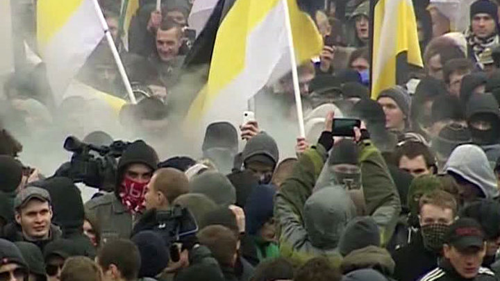 Националистов накажут за маски на "Русском марше"