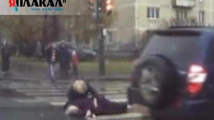Пытаясь скрыться от полиции, нарушитель сбил четырех человек