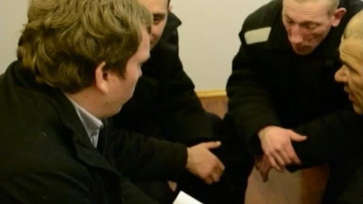 Полиция взяла под контроль ситуацию в мятежной колонии