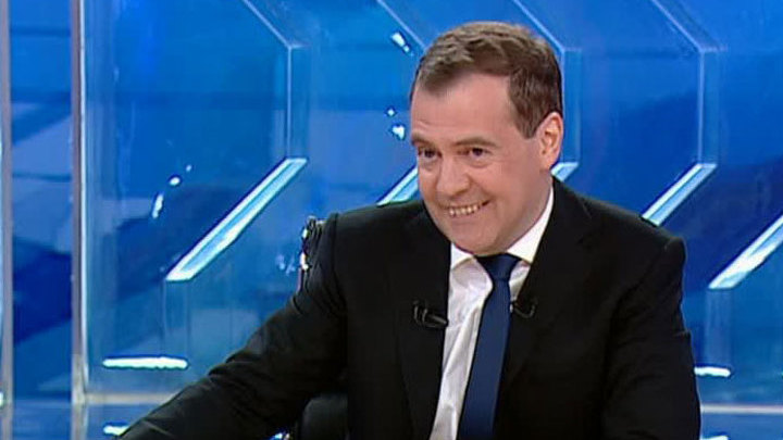 Дмитрий Медведев: конца света не будет, будет Новый год