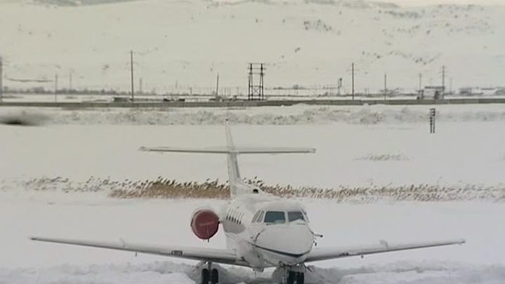 В Махачкале выросли метровые сугробы