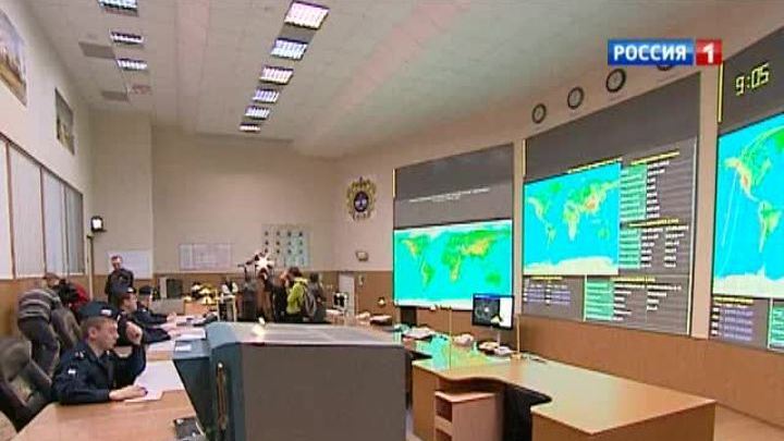 Главный центр разведки космического пространства приоткрыл свои двери
