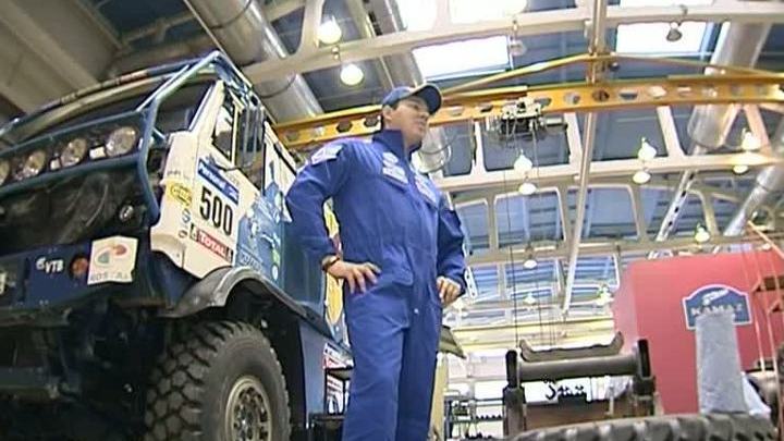 Команда поменялась, но задор остался: "КамАЗ-Мастер" едет за победой на "Дакар"