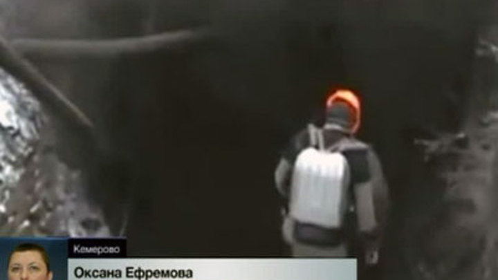 В аварийной шахте в Кузбассе остаются четверо горняков