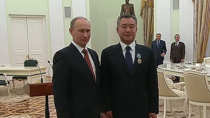 Мэр Инчхона получил из рук Путина орден Дружбы