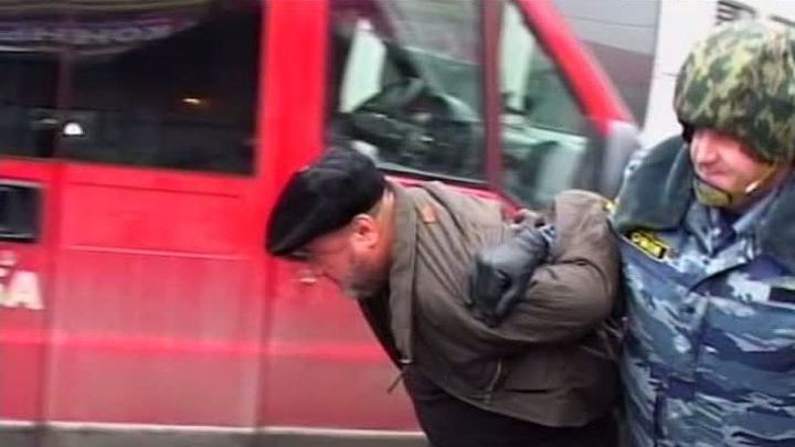 Семерых задержанных в Петербурге экстремистов депортируют