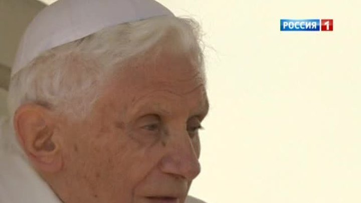 Папа римский улетел от скандала